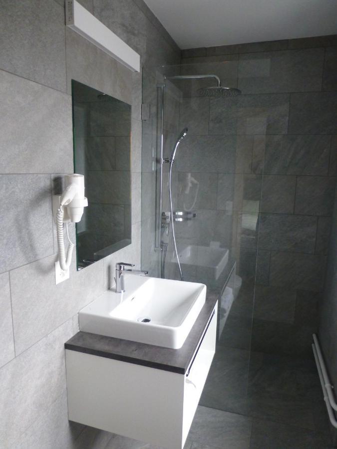 Hotel Suesom Give Tschierv Екстериор снимка